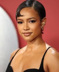 Tiara Hodge's Instagram, Twitter & Facebook