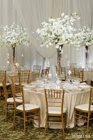 Wedluxe Cherry Blossoms For Spring Photography By Mango Studios Follow Wedluxe For More Wedding Insp Dugun Masasi Dugun Masa Susleri Dugun Dekorasyonlari