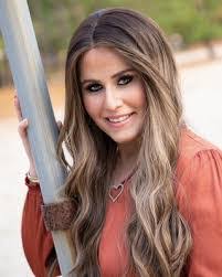 Rachel Labarre's Instagram, Twitter & Facebook