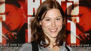 Es fehlen daten oder angaben! Gzsz Lena Ehlers Wem Sieht Ihr Baby Ahnlicher Promiflash De