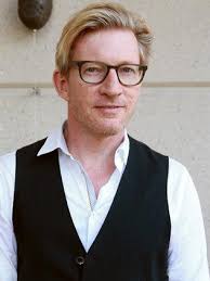 Elizabeth Bay residents fight to keep party boats away from their marina