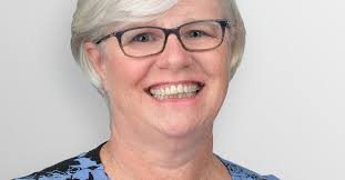 Julie Griffis's Instagram, Twitter & Facebook