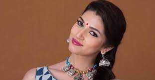 Similarly for a hindu woman flikering of left eye is considered good and right eye bad. Twitching Of Eyes And What It Implicates Astrologically Lifestyle Astrology English Manorama