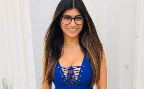 Mia khalifa reiterates support for farmers' protest amid criticism and trolling. Mia Khalifa Extends Support And Tweets On Farmers Protest In India