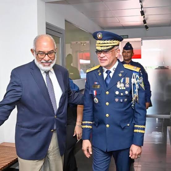 El nuevo director de la Policía Nacional, mayor general Ernesto Rafael Rodríguez García, resaltó este martes el compromiso que tiene esa institución frente al reglamento y su accionar frente a conduct