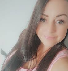 Hiya folks does anyone have ether a 2ft reptile vivarium or a 5ft or 6ft  reptile vivarium