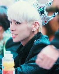 RIP] SHINee Jonghyun was found dead SHINee Jonghyun was found dead and his  fans were in great shock. According to his agency and police, a popular boy  group, SHINee member Jonghyun, was