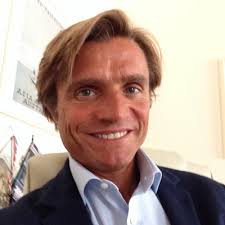 Taiwan Urological association congress in Taipei and Hugo masterclass in  complex robotic surgery: great time sharing knowledge and enjoing  friendship!Jacob Pang@yen-chuang ou Prof.