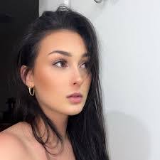 Mikayla Davis's Instagram, Twitter & Facebook