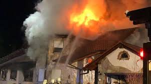 In stand zu halten if so in dem fall abroad adv. Haus In Berghaupten In Flammen Baden Online Nachrichten Der Ortenau Offenburger Tageblatt