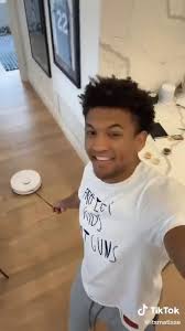 We would like to show you a description here but the site won't allow us. Matisse Thybulle Is Now Befriending His Roomba Nba