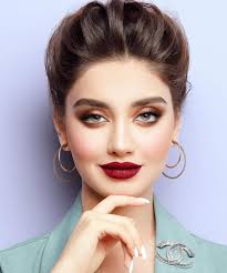 en guzeli الأجمل on instagram ياويلي على جمال اللوك الاحمر ياخذ القلبب عليهاا وحبيت ر eye makeup bridal makeup looks makeup looks