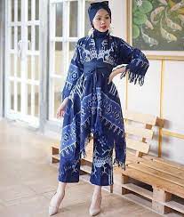 Indonesia ternyata beragam sekali ya, kain tenun khas suku batak saja punya berbagai variasi warna dan model yang mengagumkan. Kain Tenun Asesoris Tenun Baju Tenun Troso Jepara Melayani Pemesanan Baju Dari Kain Tenun Whatsapp Telp Gaya Berpakaian Model Pakaian Gaya Model Pakaian