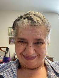 Anne Beeson's Instagram, Twitter & Facebook