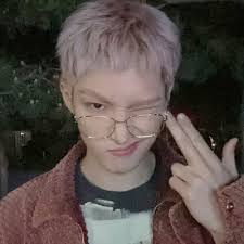 Chloe Etheridge (@ChloeEtheridge1)