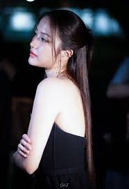 PAndre🌷 on X: scream FREEN SUAY MAK MAAAK SAROCHA WITH KAWS GRAND  OPENING KawsHolidayxFreen srchafreen t.coD5D8QXTqbP  X