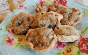 Pertama haluskan bumbu, yakni bawang putih, merica, garam, dan penyedap. Resep Tahu Walik Isi Sosis Dan Daging Sapi Yuk Dicoba Resep Cara Masak