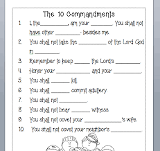 The ten commandments are spread out over the. Pin On Grade 2