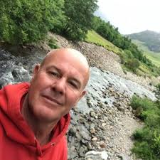 Fraser Hall Fraser Hall is a 52 year old father of a grown up daughter  living at Tedbridge Farm, Bradninch. He has lived in Bradninch for 17 years  and is active in