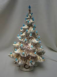 Vintage atlantic mold ceramic lighted christmas tree 14 no base. Vintage Ceramic Christmas Tree White And Gold Novocom Top