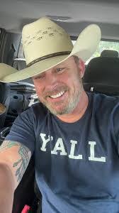 Chad Parry's Instagram, Twitter & Facebook