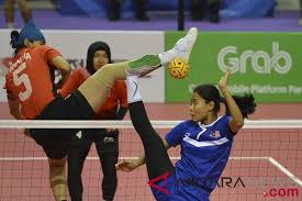 Selain berkembang di malaysia dan thailand, olahraga sepak takaw juga berkembang di indonesia. Sepak Takraw Putri Indonesia Vs Malaysia Antara News