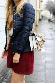 Herbstoutfit A Linien Jeansrock Mit Reissverschluss Ubergangsjacke Gucci Dionysus Outfit Jeans Rock Und Winter Stil