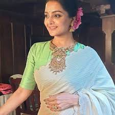 Prajesh sen directs the film and the shooting is progressing at trivandrum. Manju Warrier On Instagram à´•à´² à´¯ àµº à´œ à´µà´² à´² à´´ à´¸ à´ªà´°à´¸ à´¯à´¤ à´¤ à´¨ à´µ à´£ à´Ÿ à´'à´° à´™ à´™ à´¯à´¤ Elegant Avatar G O O D M O R N I N G F R I E Elegant Saree Fashion