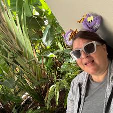 Hi, can anyone please recommend a stroller for a 3.5year old which can fold  small enough to fit