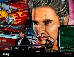 Elvis wall mural hi-res stock photography and images