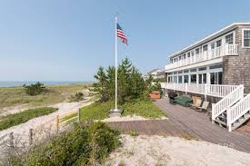 Apr 21, 2021 · proudly serving westhampton beach. Westhampton Beach Village New York 11978 Single Family Homes For Sale