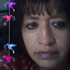 Ay mi amigo serio, que me le pasa? Tiene una carita como de tristeza, ni yo  que estoy esperando al monstruo Milton tengo esa cara,vamos,a sonreír un  poco que es para la