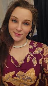 i am looking for someone to take holiday photos of myself & my 3 little  ones, our first ever! i cant pay an arm & a leg, something affordable? last  request, i