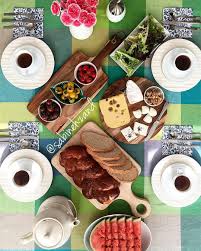 Lost In Tehran On Instagram Regrann From Sabinehzand Breakfasttime صبحانه كه چه عرض كنم ظهرانه ي روز جمعه با شما اميدوارم Food Yummy Breakfast