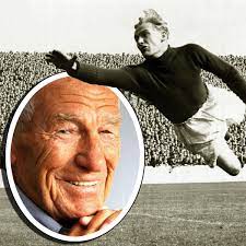 Age, what he did before fame, his family life. Bert Trautmann S Family Left Overwhelmed By Tributes To Legend Manchester Evening News