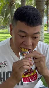 2 Estudyante Sa Convenience Store