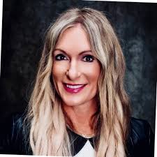 It's an honor for the Maven Clinic team to support hundreds of thousands of  Amazon employees globally as they navigate the joyful and vulnerable  moments that come with starting and growing a