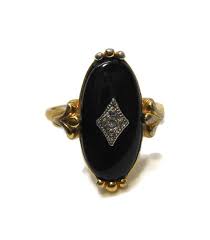 Avon Black Onyx Ring 1983 Victorian Faux By Maggiescornerstore Black Onyx Ring Onyx Ring Avon Jewelry Rings