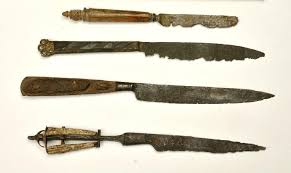 A Lot Of 4 Gothic Knives 15th 16th Century Oct 04 2018 Karabela Auctions Gmbh In Austria Knife Dagger Knife Century