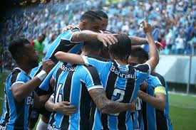 Time visitante sofre com ímpeto ofensivo do tricolor mas consegue se. Bobo Marca Gremio Encerra Jejum E Vence Novo Hamburgo Na Arena Gazeta Esportiva