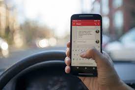 More images for nuovo codice della strada cellulare » Nuovo Codice Della Strada Maxi Multa Per Chi Usa Telefonino Alla Guida Ilgiornale It