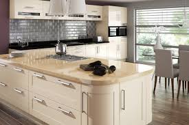 Light grey kitchen cabinets with black handles modern art museum. Amalfi Cream Gloss An All Time Shaker Door With The Contemporary Look Of A Gloss Finish Gray Tile In Contrast With Cream Colors Homedesig Decor Cream Shaker Kitchen Cream Gloss