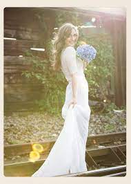 Dennoch will es der jungen frau einfach nicht gelingen, das passende brautkleid zu finden. Hochzeit Brautkleid Schneidern Lassen Stil Nach Mass Brigitte De