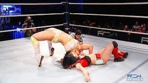 A fitness influencer has shared the footage of a man behind her at the gym, doing something that appears to be highly inappropriate. Hyan Vs Miranda Alize Full Match Throwback Series Women S Wrestling Youtube