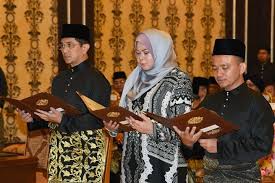 Kelak, parlemen akan mengumumkan nama perdana menteri baru. 13 Menteri Malaysia Dilantik