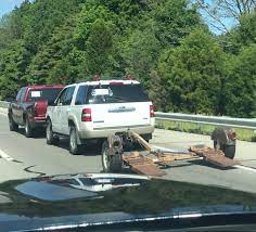 Trucks are the most popular vehicles for towing, and people prefer to get their hands on pickups that can move mountains. Truck Towing An Suv Towing A Trailer Idiotsincars