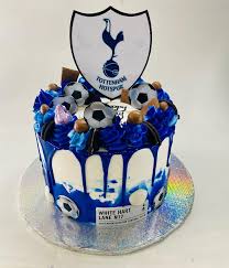 Being a gooner (arsenal fc fan), i was more than a bit hesitant when i was first asked to make a spurs (tottenham hotspurs football club) cake for my good friend, lenin. Dpxwpzsxaruejm