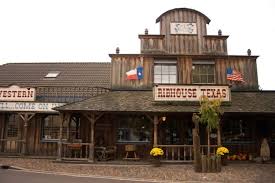 Hieronder heb ik een lijst samengesteld van typisch amerikaans eten. Deze Thema Restaurants In Nederland Maken Van Uiteten Een Unieke Ervaring Fem Fem