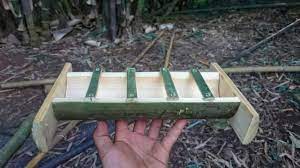 Tempat pakan terbuat dari paralon 2,5 sangat cocok untuk doc umur 1 minggu, hemat biaya dan pakan pun sangat sedikit sekali. Tempat Tempat Makan Ayam Wadah Pakan Ayam Bambu Shopee Indonesia