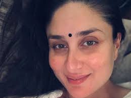 Icymi, this week's episode on koffee with karan starred kareena kapoor khan and priyanka chopra jonas. Kareena Kapoor Khan Bindi Kareena Kapoor Can T Get Enough Of A Bindi All The Times She Upped Style Stakes With This Timeless Accessory